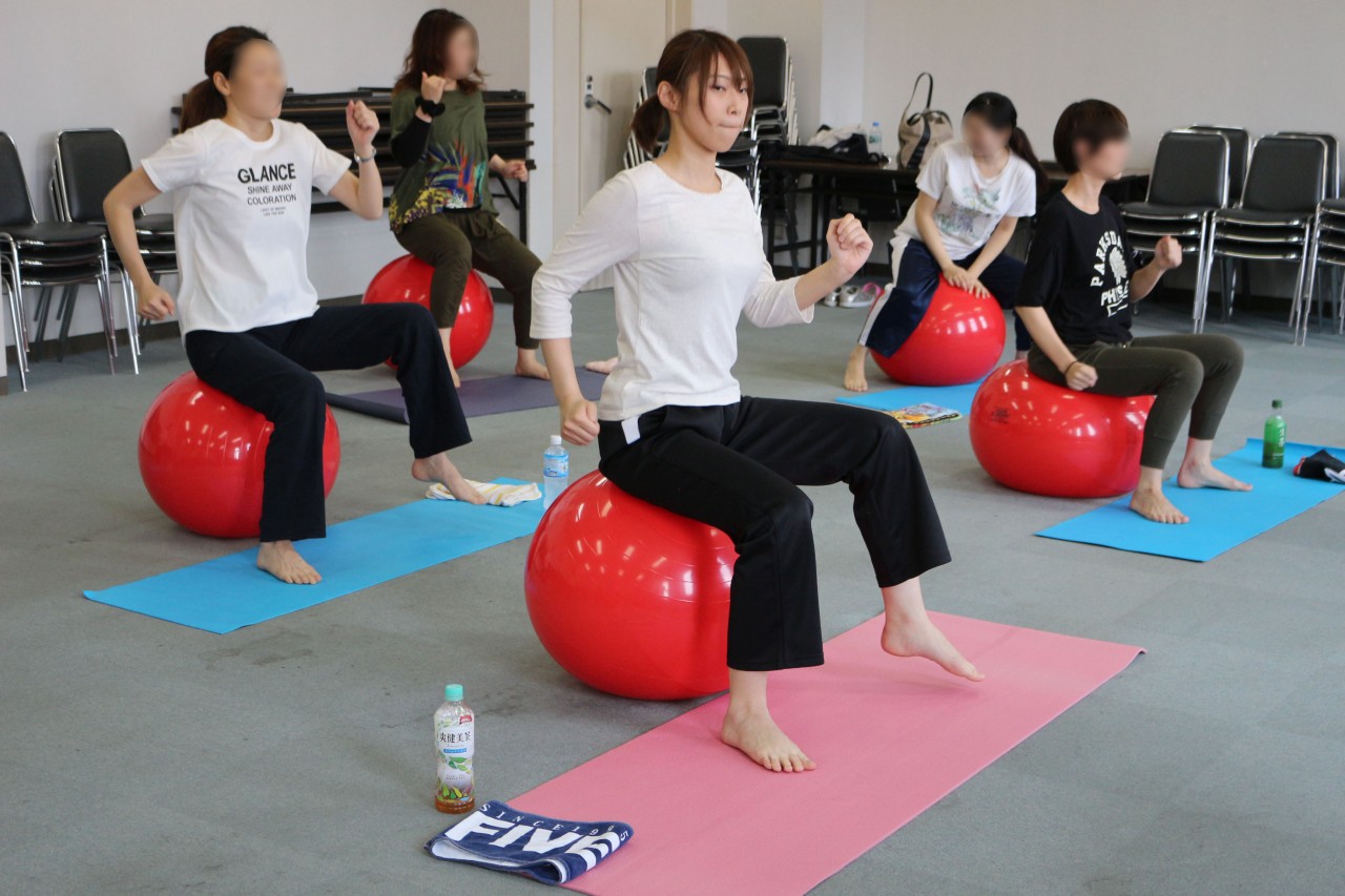 女子力向上計画 計画 25 跳ねるだけで有酸素運動 Hbb ハッピィバランスボール まるっとあおもり検索サイト ポみっと