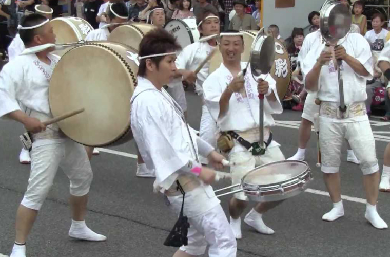 踊る阿呆はどこだ 高円寺阿波おどりを習いに行こう まるっとあおもり検索サイト ポみっと